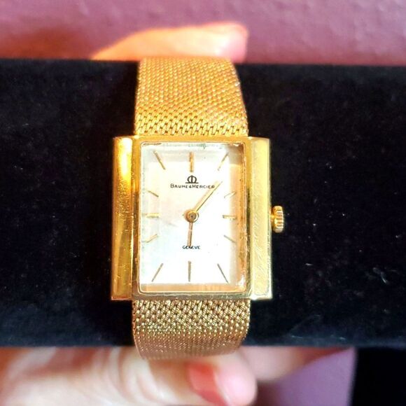 BAUME MERCIER VINTAGE 18K SOLID GOLD WATCH! NEW Crystal Also! ONE OF A KIND! - Picture 1 of 12